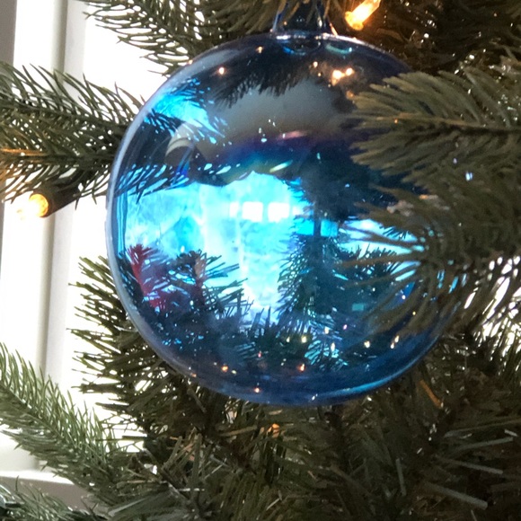 Meet your Posher, Ellen - Picture 1 of 1